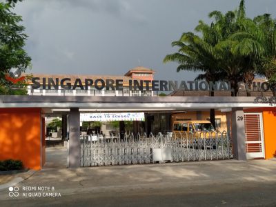 Chữ Inox kh&ocirc;ng đ&egrave;n gắn tr&ecirc;n khung Inox